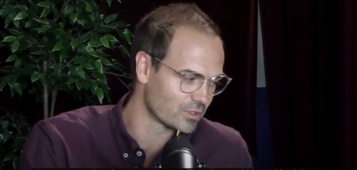 Wolfgang Wee er Norges mest kjente podcaster. Han har holdt på i flere år. Likevel finnes det ikke ett bilde av ham hos Scanpix. Wolfgang Wee er Norges mest kjente podcaster. Han har holdt på i flere år. Likevel finnes det ikke ett bilde av ham hos Scanpix.