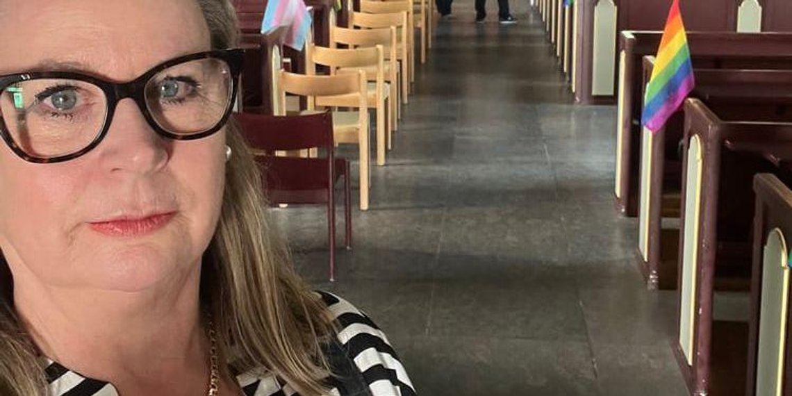 Gunilla Gomér (SD) er lokalpolitiker i Alingsås og ble opprørt over pride-flagg og kondomer i forbindelse med skoleavslutningen i byen. Foto: Privat Gunilla Gomér (SD) er lokalpolitiker i Alingsås og ble opprørt over pride-flagg og kondomer i forbindelse med skoleavslutningen i byen. Foto: Privat