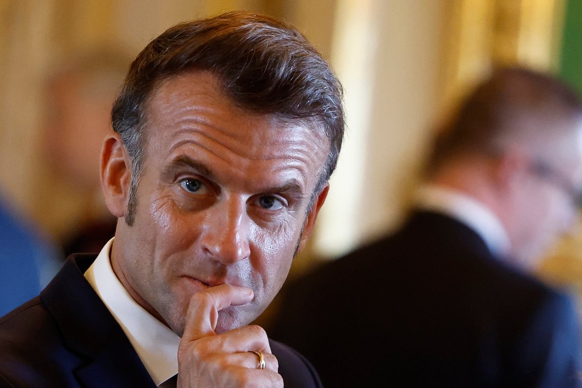 Frankrikes president Emmanuel Macron ser på en utstilling med kunst fra den kongelige samlingen på Windsor Castle i Windsor, England, 8. juli 2025. Foto: Benjamin Cremel, AP-NTB. Frankrikes president Emmanuel Macron ser på en utstilling med kunst fra den kongelige samlingen på Windsor Castle i Windsor, England, 8. juli 2025. Foto: Benjamin Cremel, AP-NTB.