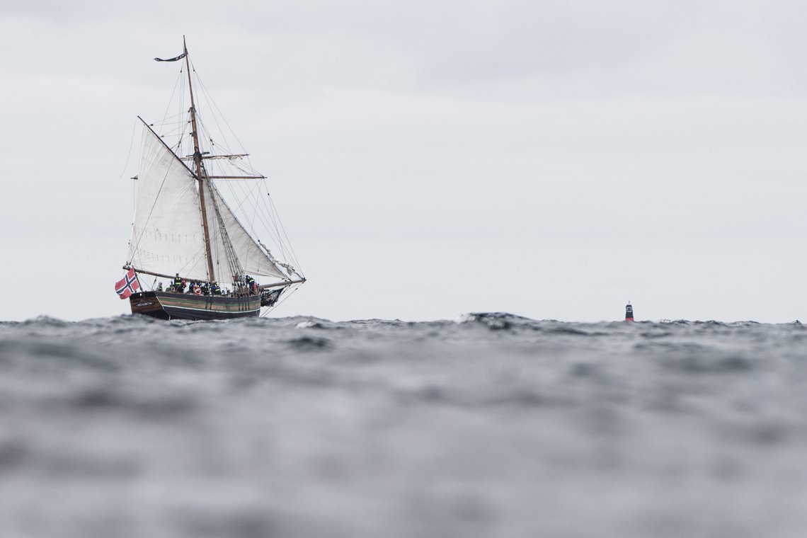 Fredag 4. juli er det nøyaktig 200 år siden det som regnes som starten på masseutvandringen fra Norge til USA. Dette skal markeres i Stavanger, hvor en replika av originalskuta skal seile samme rute over havet. Foto: Frode Skarstein / Handout / NTB Fredag 4. juli er det nøyaktig 200 år siden det som regnes som starten på masseutvandringen fra Norge til USA. Dette skal markeres i Stavanger, hvor en replika av originalskuta skal seile samme rute over havet. Foto: Frode Skarstein / Handout / NTB