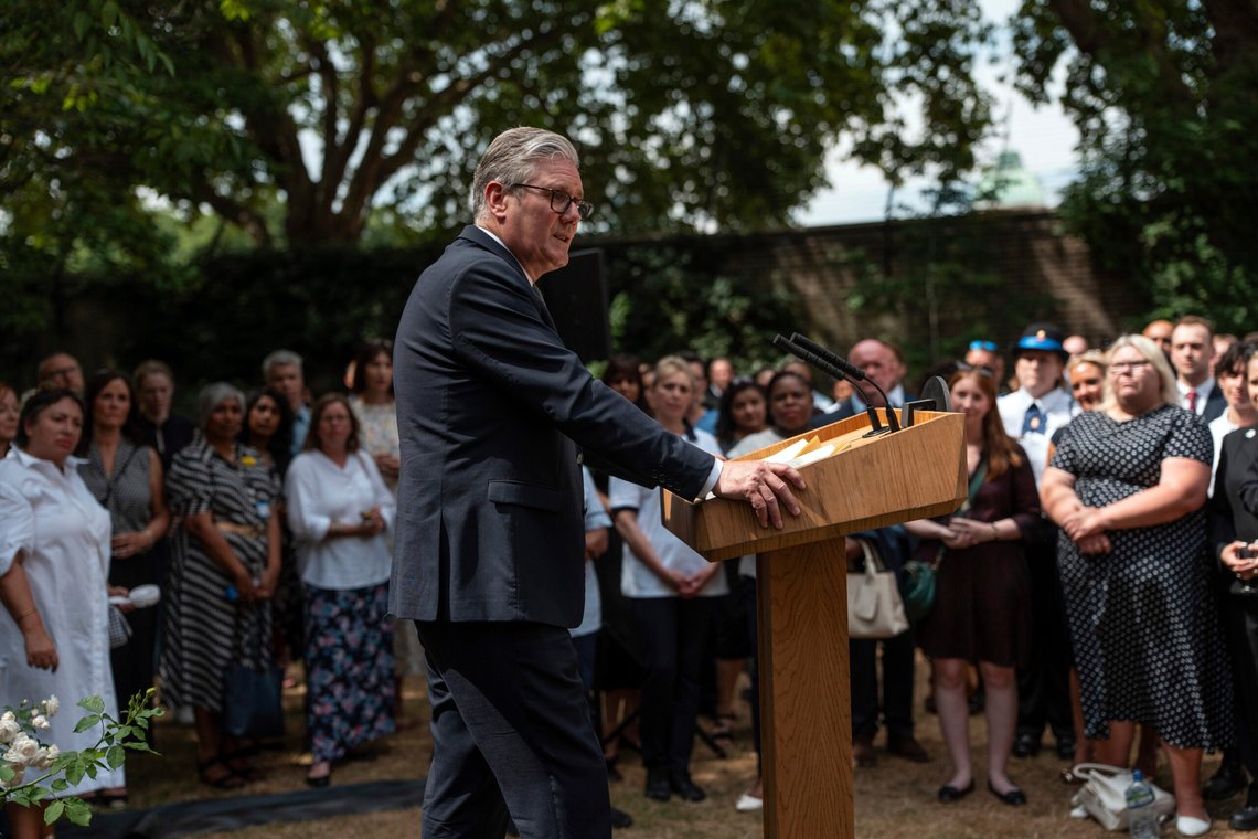 Storbritannias statsminister Keir Starmer taler under en mottakelse for ansatte i offentlig sektor i 10 Downing Street, London, tirsdag 1. juli 2025. Foto: Carl Court /Pool via AP/ NTB Storbritannias statsminister Keir Starmer taler under en mottakelse for ansatte i offentlig sektor i 10 Downing Street, London, tirsdag 1. juli 2025. Foto: Carl Court /Pool via AP/ NTB