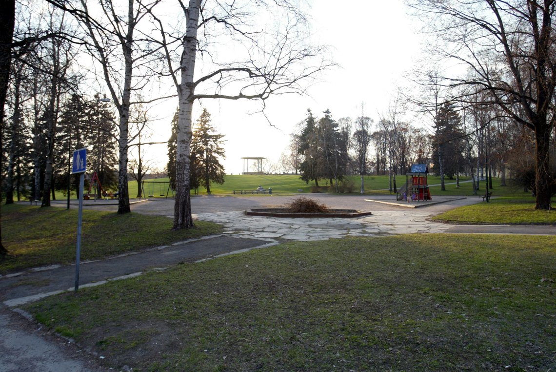 OSLO 20020419:
Torshovparken en stille vårdag.
Foto: Lise Åserud / NTB OSLO 20020419:
Torshovparken en stille vårdag.
Foto: Lise Åserud / NTB