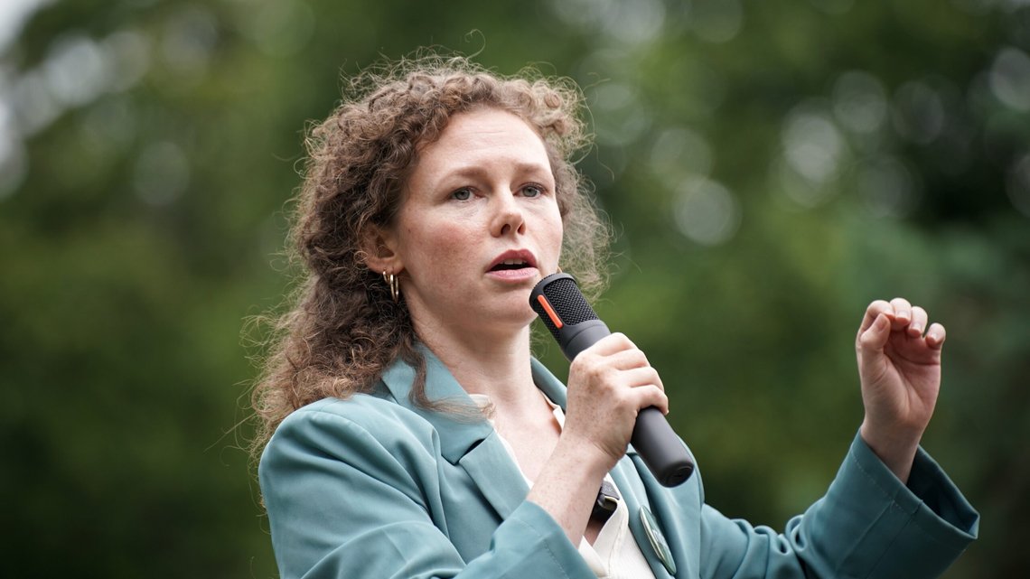 Ingrid Liland under MDGs offisielle åpning av valgkampen i Sofienbergparken i Oslo den 7. august 2025. Foto: Thomas Fure / NTB. Ingrid Liland under MDGs offisielle åpning av valgkampen i Sofienbergparken i Oslo den 7. august 2025. Foto: Thomas Fure / NTB.