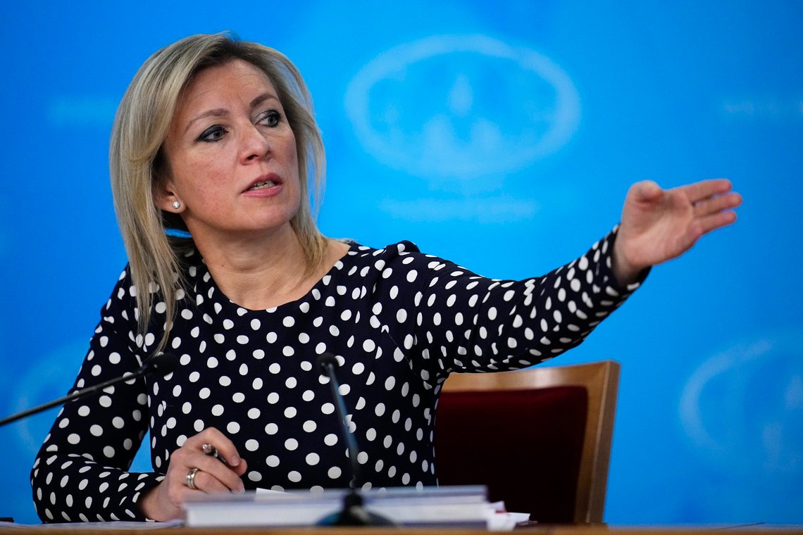 Maria Zakharova fra det russiske utenriksdepartementet gjentar at Russland totalt avviser ethvert forslag om utplassering av vestlige soldater i Ukraina, selv ikke etter en eventuell fredsavtale. Foto: Alexander Zemlianitsjchenko / AP / NTB Maria Zakharova fra det russiske utenriksdepartementet gjentar at Russland totalt avviser ethvert forslag om utplassering av vestlige soldater i Ukraina, selv ikke etter en eventuell fredsavtale. Foto: Alexander Zemlianitsjchenko / AP / NTB