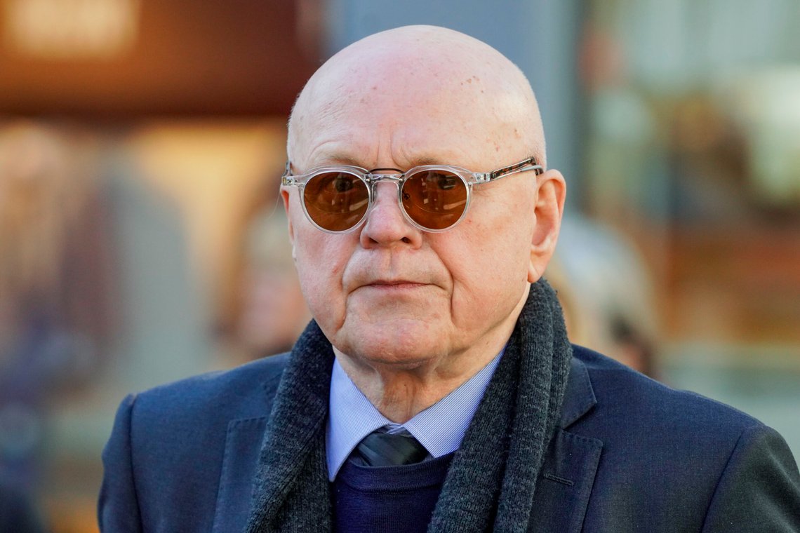Oslo 20250401.
Bjørgulv Braanen ankommer bisettelsen til forfatter Dag Solstad i Oslo domkirke tirsdag. Han døde 14. mars, 83 år gammel.
Foto: Ole Berg-Rusten / NTB Oslo 20250401.
Bjørgulv Braanen ankommer bisettelsen til forfatter Dag Solstad i Oslo domkirke tirsdag. Han døde 14. mars, 83 år gammel.
Foto: Ole Berg-Rusten / NTB