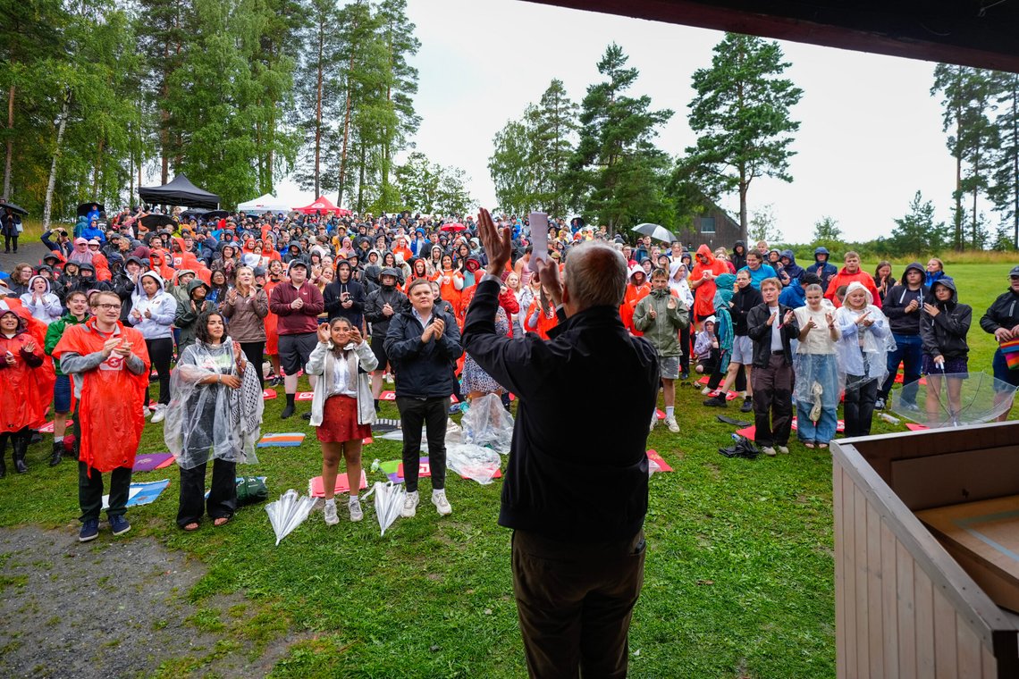Utøya 20250731.
Statsminister Jonas Gahr Støre (Ap) besøker AUFs sommerleir på Utøya.
Foto: Lise Åserud / NTB Utøya 20250731.
Statsminister Jonas Gahr Støre (Ap) besøker AUFs sommerleir på Utøya.
Foto: Lise Åserud / NTB