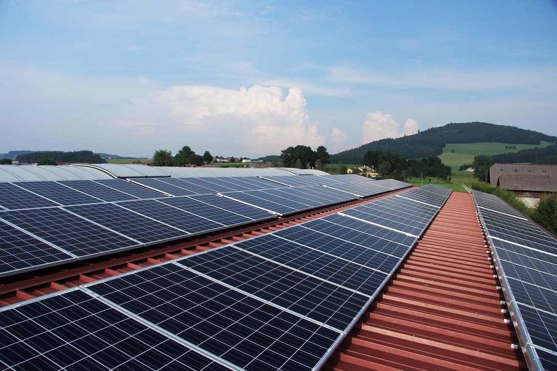Kina har satset hardt på solenergi, men resultatet er dundrende underskudd. Nå har over 30 prosent av de ansatte i bransjen mistet jobben. Foto: Pixabay Kina har satset hardt på solenergi, men resultatet er dundrende underskudd. Nå har over 30 prosent av de ansatte i bransjen mistet jobben. Foto: Pixabay
