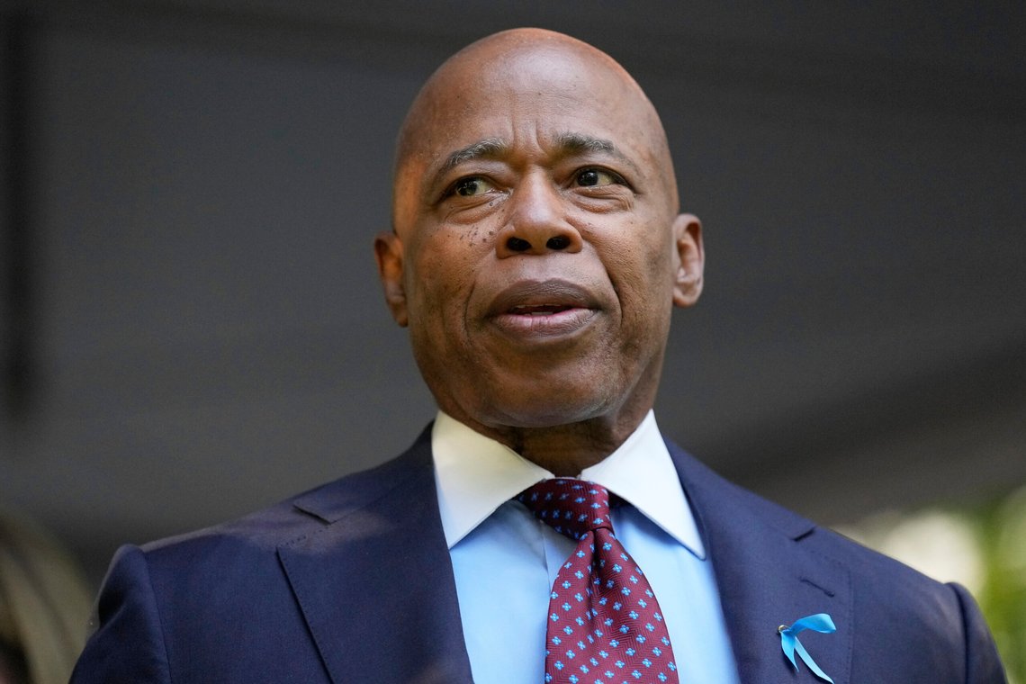 New Yorks borgermester Eric Adams avslutter sin kampanje for å bli gjenvalgt. Foto: AP /Seth Wenig/ NTB New Yorks borgermester Eric Adams avslutter sin kampanje for å bli gjenvalgt. Foto: AP /Seth Wenig/ NTB
