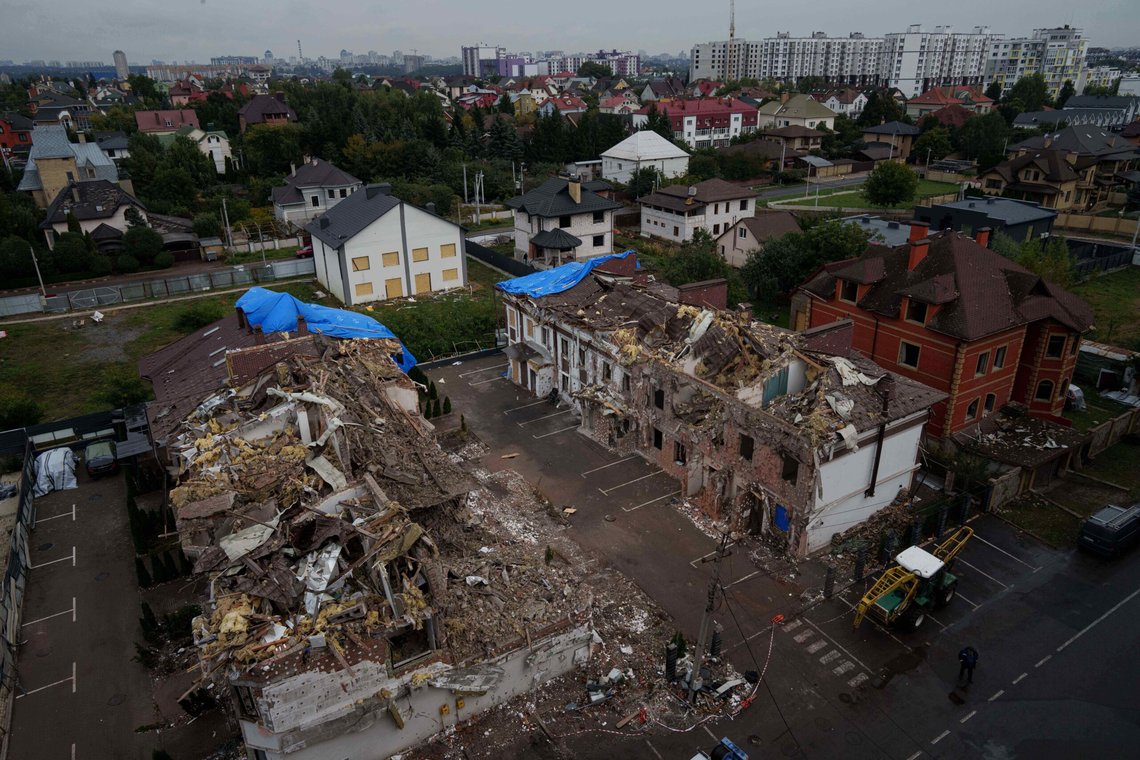 Residential houses are seen destroyed after a Russian strike in Kyiv, Ukraine, on Monday, Sept. 29, 2025. (AP Photo/Evgeniy Maloletka) Residential houses are seen destroyed after a Russian strike in Kyiv, Ukraine, on Monday, Sept. 29, 2025. (AP Photo/Evgeniy Maloletka)