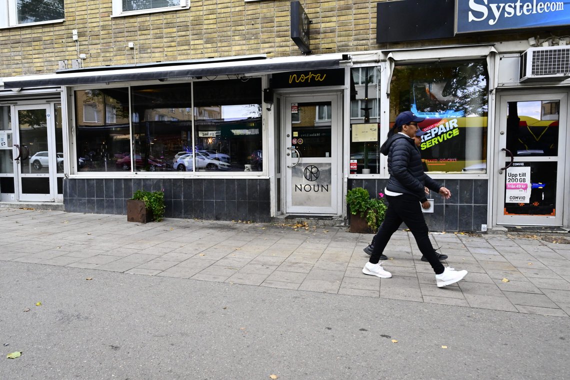 GÄVLE, SVERIGE 20251004
Sex personer har skadats i en skottlossning i centrala Gävle natten mot lördag. En pojke under 15 år har gripits misstänkt i ärendet.
Foto: Jonas Ekströmer / TT / Kod 10030 GÄVLE, SVERIGE 20251004
Sex personer har skadats i en skottlossning i centrala Gävle natten mot lördag. En pojke under 15 år har gripits misstänkt i ärendet.
Foto: Jonas Ekströmer / TT / Kod 10030