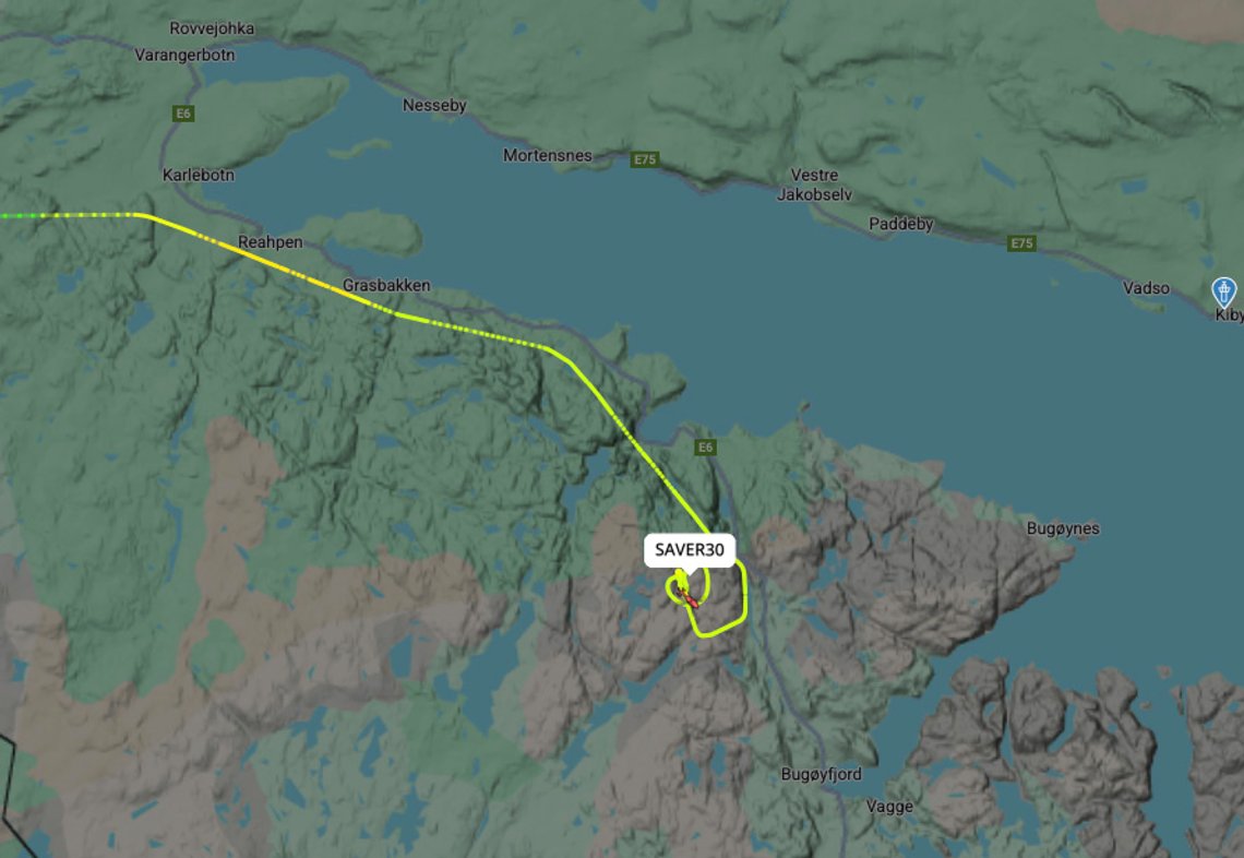 Det er satt i gang en stor leteaksjon i Finnmark etter at ti soldater ikke kom tilbake fra en øvelse i Sør-Varanger. Et redningshelikopter fra Banak i Porsanger er sendt ut for å delta i søket. Foto: flightradar24.com / Skjermdump / Handout / NTB Det er satt i gang en stor leteaksjon i Finnmark etter at ti soldater ikke kom tilbake fra en øvelse i Sør-Varanger. Et redningshelikopter fra Banak i Porsanger er sendt ut for å delta i søket. Foto: flightradar24.com / Skjermdump / Handout / NTB