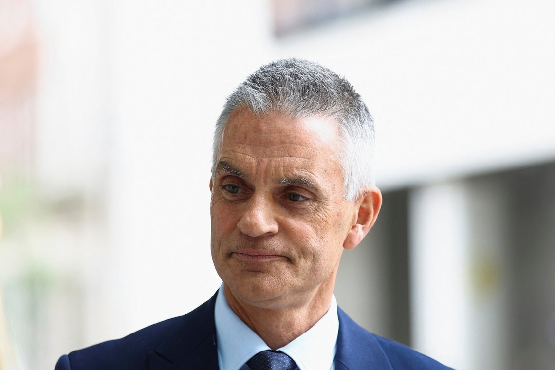 BBC-sjef Tim Davie måtte trekke seg etter sterk kritikk for falsk fremstilling av en Trumps tale 6. januar 2021. Foto: Hannah McKay / AP / NTB BBC-sjef Tim Davie måtte trekke seg etter sterk kritikk for falsk fremstilling av en Trumps tale 6. januar 2021. Foto: Hannah McKay / AP / NTB
