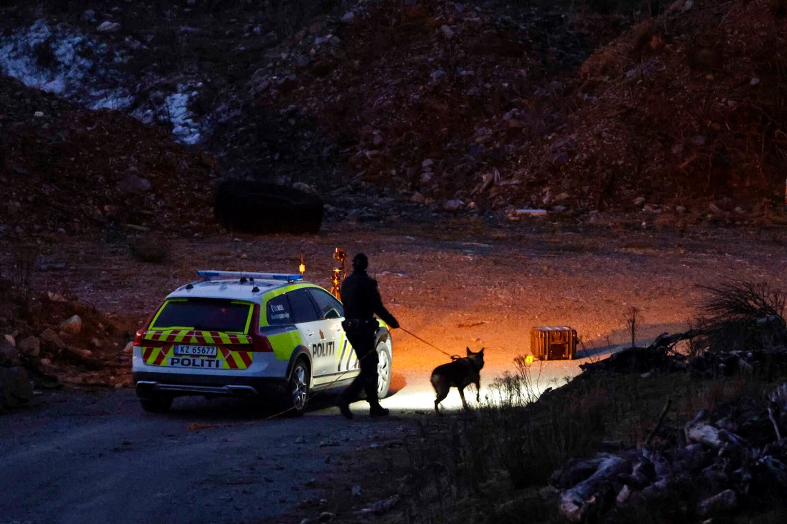 Politiet satte i gang drapsetterforskning i Øygarden etter å ha funnet levningene av TIna Milena Solberg i en utbrent bil i januar 2024. (Foto: Paul S. Amundsen / NTB) Politiet satte i gang drapsetterforskning i Øygarden etter å ha funnet levningene av TIna Milena Solberg i en utbrent bil i januar 2024. (Foto: Paul S. Amundsen / NTB)