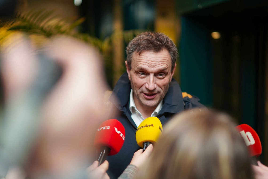 MDG-leder Arild Hermstad er glad for at de får støtte fra Fagforbundet om oljekravene i budsjettforhandlingene. Foto: Thomas Fure / NTB MDG-leder Arild Hermstad er glad for at de får støtte fra Fagforbundet om oljekravene i budsjettforhandlingene. Foto: Thomas Fure / NTB