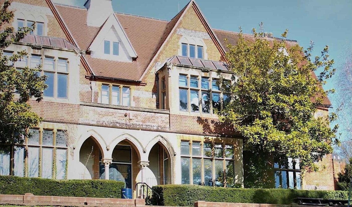 Foto: The Henley College, Oxon / Facebook. Foto: The Henley College, Oxon / Facebook.