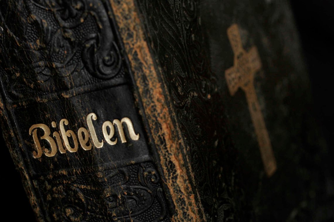 Jesaja 41:10 er årets mest leste bibelvers, ifølge bibelappen Youversion. Bildet er av en gammel bibel fra 1915. Foto: Jarl Fr. Erichsen / NTB Jesaja 41:10 er årets mest leste bibelvers, ifølge bibelappen Youversion. Bildet er av en gammel bibel fra 1915. Foto: Jarl Fr. Erichsen / NTB