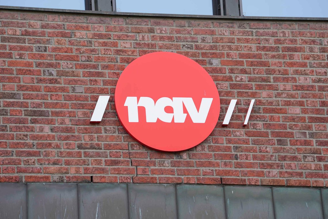 To flyktninger skal ha forfalsket et samlivsbrudd for å få NAV-støttet bolig. Deretter leide de ut den på Booking.com, mens de selv stakk av. To flyktninger skal ha forfalsket et samlivsbrudd for å få NAV-støttet bolig. Deretter leide de ut den på Booking.com, mens de selv stakk av.