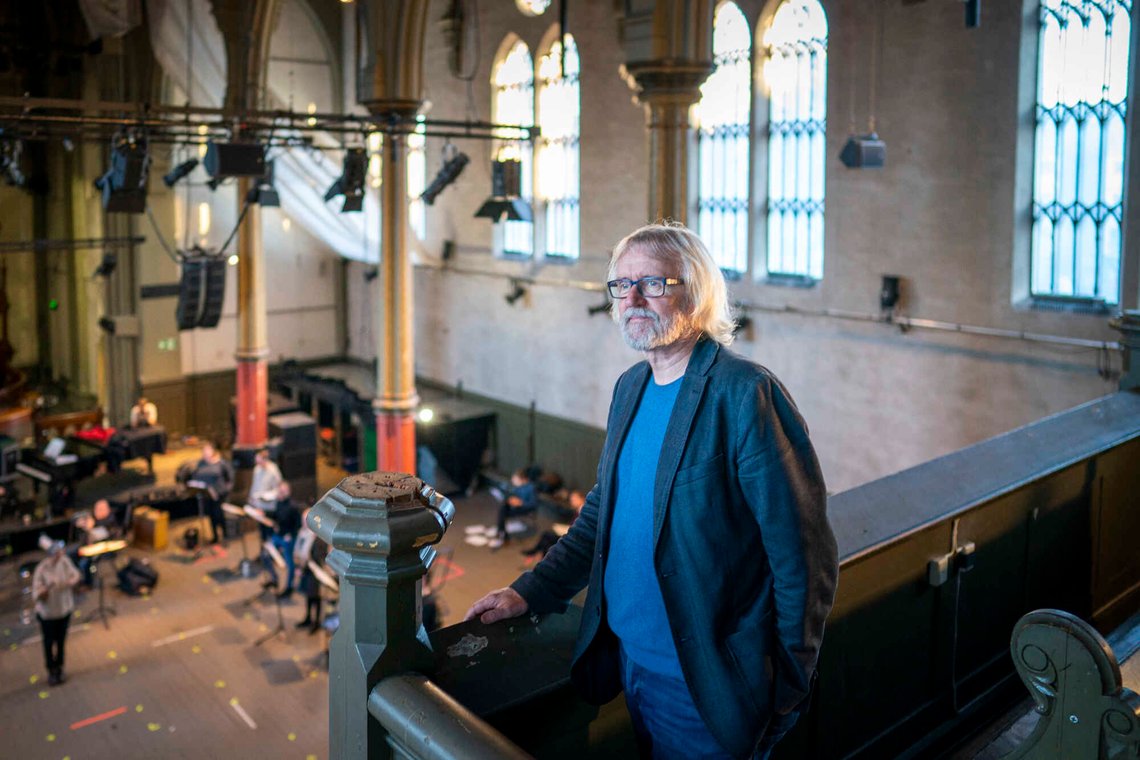 Oslo 20201201.
Produsent og låtskriver Erik Hillestad har i årevis vært en sterk pådriver for kirkekonserter og kritisert nedstengningen av kirkene pga kirkebenkregelen på landsbasis.
Foto: Heiko Junge / NTB Oslo 20201201.
Produsent og låtskriver Erik Hillestad har i årevis vært en sterk pådriver for kirkekonserter og kritisert nedstengningen av kirkene pga kirkebenkregelen på landsbasis.
Foto: Heiko Junge / NTB