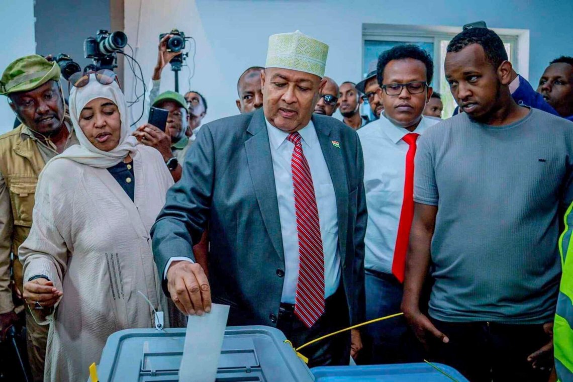 Presidential candidate Abdirahman Mohamed Abdullahi, center, casts his vote inside a polling station during the presidential election in Hargeisa, Somaliland, Wednesday, Nov. 13,2024. (AP Photo/Abdirahman Aleeli) Presidential candidate Abdirahman Mohamed Abdullahi, center, casts his vote inside a polling station during the presidential election in Hargeisa, Somaliland, Wednesday, Nov. 13,2024. (AP Photo/Abdirahman Aleeli)