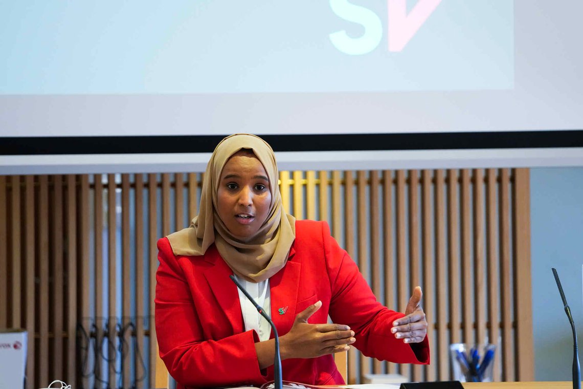 SV-nestleder Marian Hussein, mener Arbeiderpartiet allerede fører en altfor streng innvandringspolitikk. Foto: Gorm Kallestad / NTB SV-nestleder Marian Hussein, mener Arbeiderpartiet allerede fører en altfor streng innvandringspolitikk. Foto: Gorm Kallestad / NTB