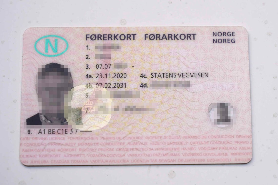 Oslo 20230609.
Bilde av norsk førerkort.
Foto: Terje Bendiksby / NTB Oslo 20230609.
Bilde av norsk førerkort.
Foto: Terje Bendiksby / NTB