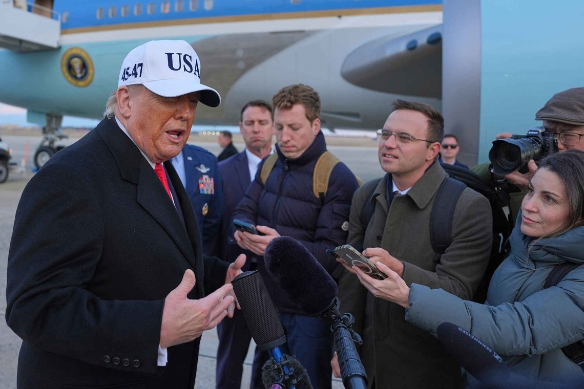 – Nato blir langt mer slagkraftig og effektivt med Grønland i USAs hender. Alt annet enn dette er uakseptabelt, skriver Trump på Truth Social før møtet med Danmark og Grønland onsdag. Foto: Evan Vucci AP / NTB – Nato blir langt mer slagkraftig og effektivt med Grønland i USAs hender. Alt annet enn dette er uakseptabelt, skriver Trump på Truth Social før møtet med Danmark og Grønland onsdag. Foto: Evan Vucci AP / NTB