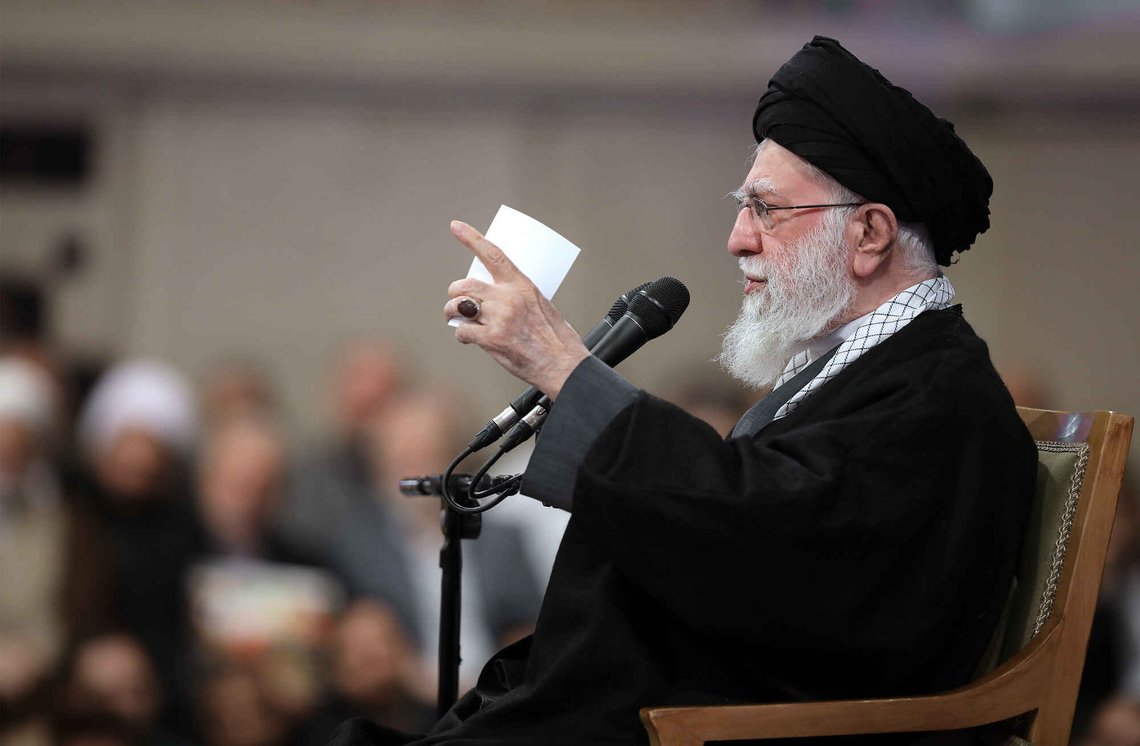 Det går rykter om at Irans øverste leder ayatolla Ali Khamenei har planer om å forlate landet. Foto: Office of the Iranian Supreme Leader via AP / NTB Det går rykter om at Irans øverste leder ayatolla Ali Khamenei har planer om å forlate landet. Foto: Office of the Iranian Supreme Leader via AP / NTB