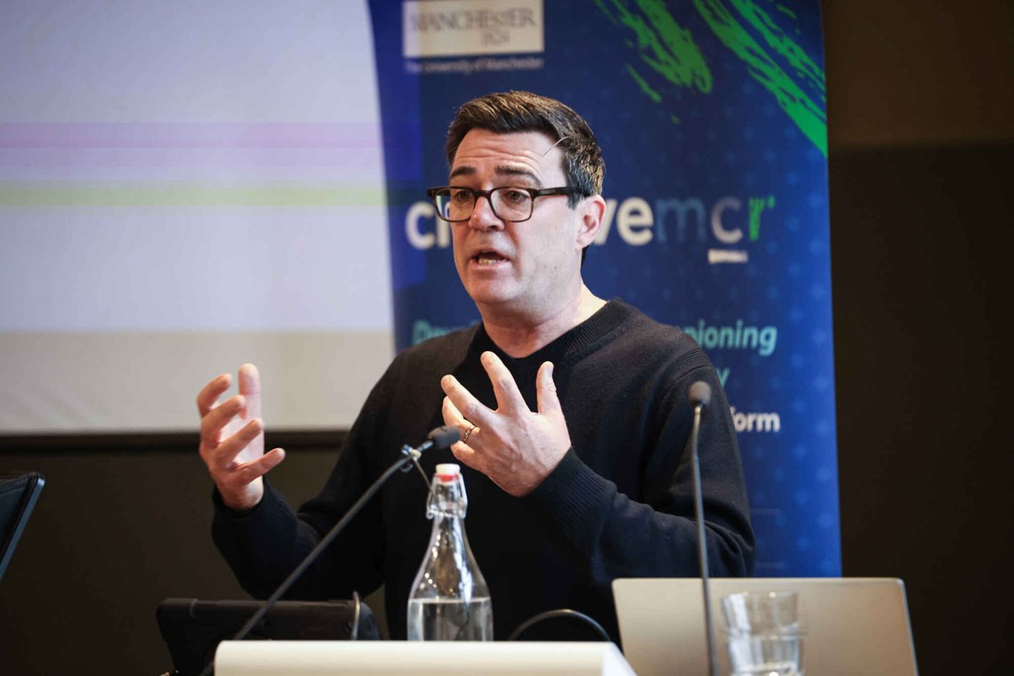 Ordfører i Greater Manchester, Andy Burnham, ved lanseringen av Class Ceiling i Manchester, mandag 26. januar 2026. Foto: James Speakman /PA Photos/ NTB Ordfører i Greater Manchester, Andy Burnham, ved lanseringen av Class Ceiling i Manchester, mandag 26. januar 2026. Foto: James Speakman /PA Photos/ NTB