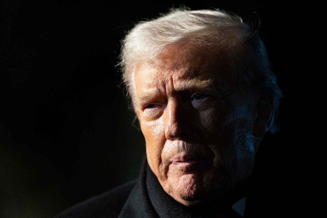 USAs president Donald Trump hyller de britiske soldatene som ga sitt liv i Afghanistan. Foto: AP //Alex Brandon/ NTB USAs president Donald Trump hyller de britiske soldatene som ga sitt liv i Afghanistan. Foto: AP //Alex Brandon/ NTB