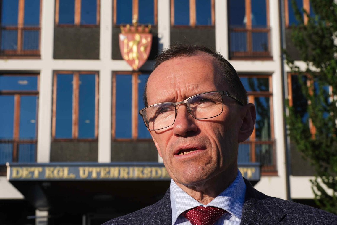 Utenriksminister Espen Barth Eide tyr til ord, mens USAs president Donald Trump tar til handling. Foto: Terje Pedersen / NTB Utenriksminister Espen Barth Eide tyr til ord, mens USAs president Donald Trump tar til handling. Foto: Terje Pedersen / NTB