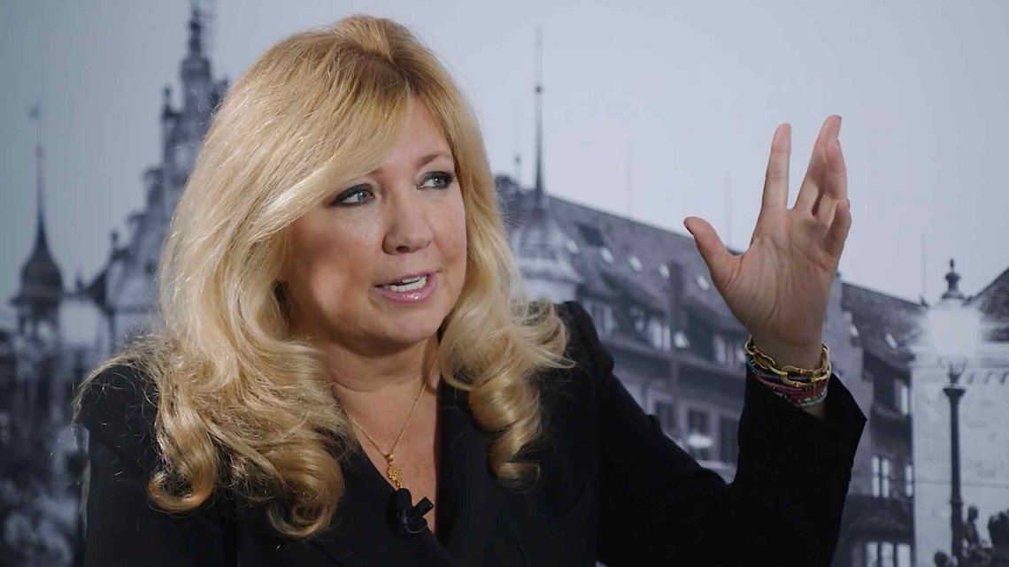 Pippa Malmgren. Stillbilde: SuperReturn TV / YouTube. Pippa Malmgren. Stillbilde: SuperReturn TV / YouTube.