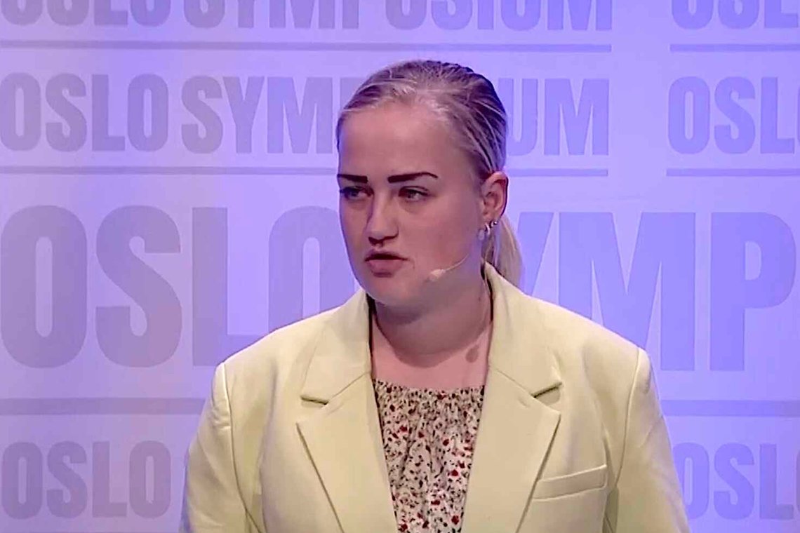 Therese Egebakken. Stillbilde: Oslo Symposium / YouTube. Therese Egebakken. Stillbilde: Oslo Symposium / YouTube.