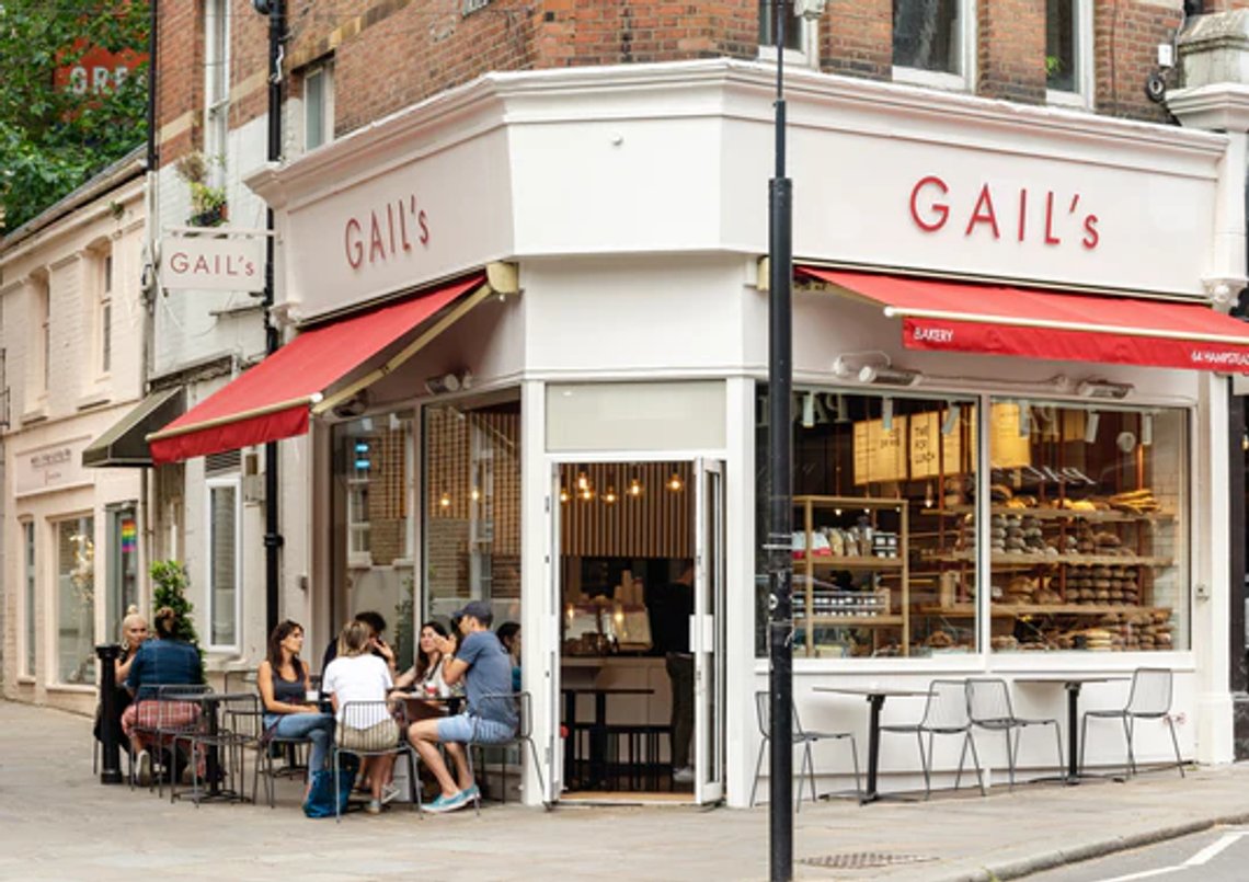 GAIL’s bakery blir angrepet av pro-palestinske pøbler fordi de anklages for å ha tilknyttning til både regjeringen og militæret i Israel. Bildet er fra en hyggeligere stund. Foto: GAIL’s bakery GAIL’s bakery blir angrepet av pro-palestinske pøbler fordi de anklages for å ha tilknyttning til både regjeringen og militæret i Israel. Bildet er fra en hyggeligere stund. Foto: GAIL’s bakery
