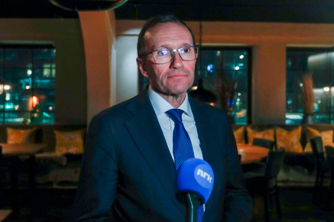 Utenriksminister Espen Barth Eide sier ambassadør til Irak og Jordan Mona Juul er midlertidig fritatt fra arbeidsplikten. Foto: Rune Stoltz Bertinussen / NTB Utenriksminister Espen Barth Eide sier ambassadør til Irak og Jordan Mona Juul er midlertidig fritatt fra arbeidsplikten. Foto: Rune Stoltz Bertinussen / NTB