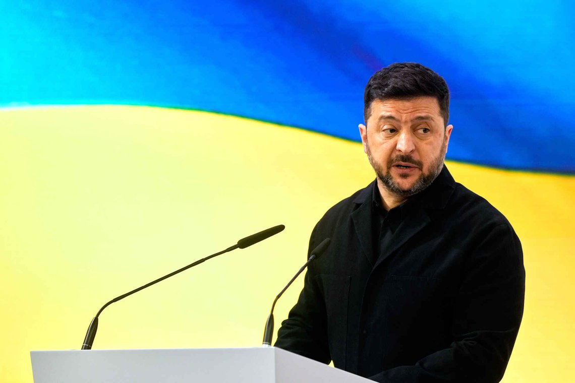 Ukrainas president Volodymyr Zelenskyj og hans regjering er misfornøyde med Ungarn og Slovakia. Foto: Michael Probst / AP / NTB Ukrainas president Volodymyr Zelenskyj og hans regjering er misfornøyde med Ungarn og Slovakia. Foto: Michael Probst / AP / NTB