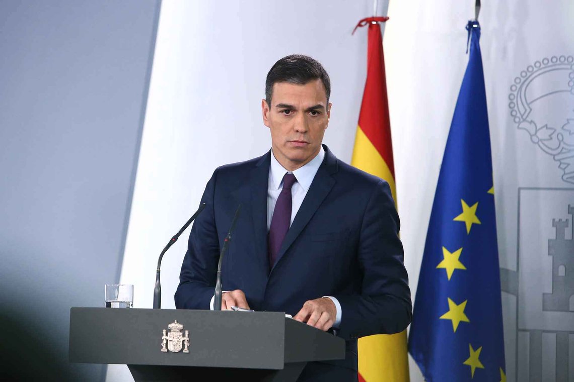 Pedro Sánchez kaster inn håndkleet på Kanariøyene samtidig som han gir opp å få ut minst en halv million illegale. Foto: Fernando Calvo Rollán, Ministry of the Presidency. Government of Spain Pedro Sánchez kaster inn håndkleet på Kanariøyene samtidig som han gir opp å få ut minst en halv million illegale. Foto: Fernando Calvo Rollán, Ministry of the Presidency. Government of Spain