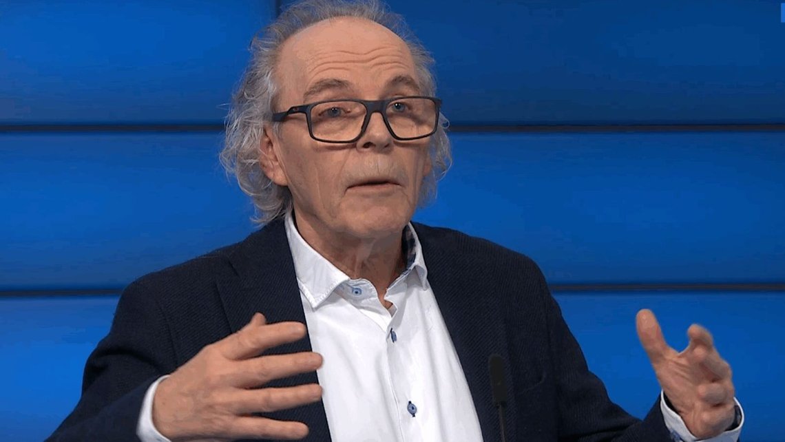 GODHETEN: Professor Terje Tvedt mener Epstein-saken må ses i sammenheng med at Norge har fått et enormt apparat, hvor bistand, nettverk og tankesmier i hopetall får støtte rett fra norske skattebetalere. Foto: NRK GODHETEN: Professor Terje Tvedt mener Epstein-saken må ses i sammenheng med at Norge har fått et enormt apparat, hvor bistand, nettverk og tankesmier i hopetall får støtte rett fra norske skattebetalere. Foto: NRK