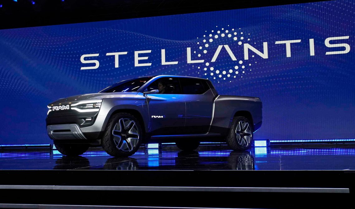 En elektrisk pickup av typen Ram 1550 står utstilt i Las Vegas den 5. januar 2023. Foto: John Locher / AP / NTB. En elektrisk pickup av typen Ram 1550 står utstilt i Las Vegas den 5. januar 2023. Foto: John Locher / AP / NTB.