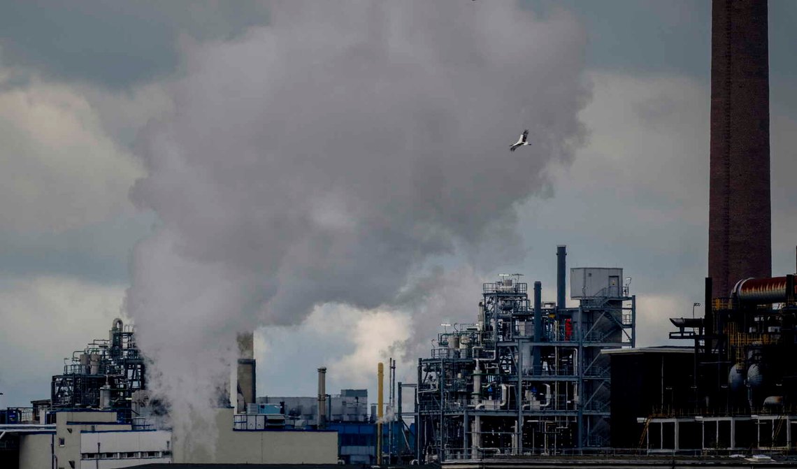 Utsikt til et produksjonsanlegg tilhørende kjemiselskapet BASF i Ludwigshafen i Tyskland den 10. september 2024. Foto: Michael Probst / AP / NTB. Utsikt til et produksjonsanlegg tilhørende kjemiselskapet BASF i Ludwigshafen i Tyskland den 10. september 2024. Foto: Michael Probst / AP / NTB.