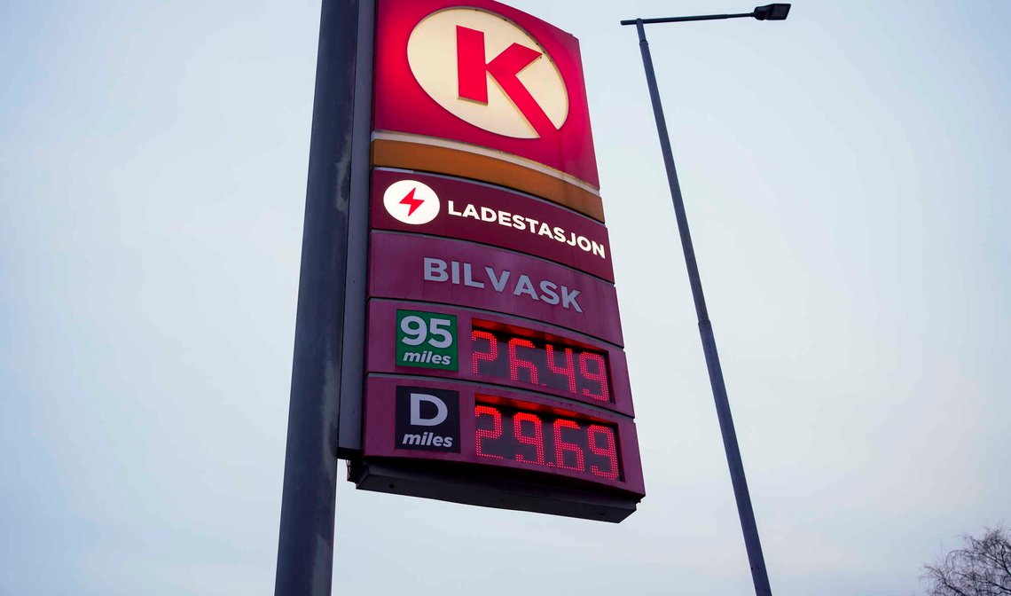 Bensinstasjonen Circle K Smestad med Diesel koster 29,69 kroner pr. liter og bensin på 26,49 kroner hos Circle K på Smestad i Oslo den 23. mars 2026. Foto: Terje Bendiksby / NTB. Bensinstasjonen Circle K Smestad med Diesel koster 29,69 kroner pr. liter og bensin på 26,49 kroner hos Circle K på Smestad i Oslo den 23. mars 2026. Foto: Terje Bendiksby / NTB.