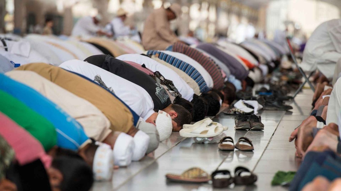 7-åringer ved en skole i Lincolnshire skal ha blitt presset til muslimsk bønn, selv om ingen av dem var muslimer. Bispedømme i området avviser påstandene, og mener det ikke var «bønn». Foto: Illustrasjonsfoto 7-åringer ved en skole i Lincolnshire skal ha blitt presset til muslimsk bønn, selv om ingen av dem var muslimer. Bispedømme i området avviser påstandene, og mener det ikke var «bønn». Foto: Illustrasjonsfoto