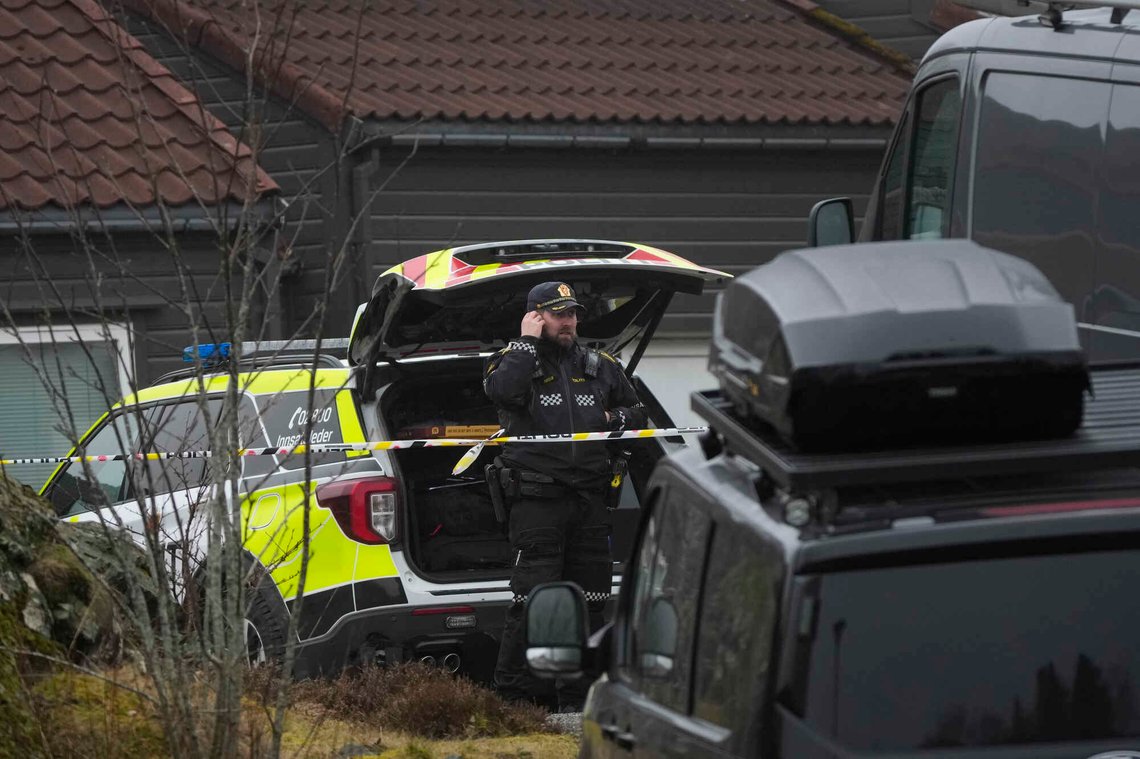 Kopervik 20260321.
To personer er funnet to døde i Kopervik Politiet er på stedet.
Foto: Jan Kåre Ness / NTB Kopervik 20260321.
To personer er funnet to døde i Kopervik Politiet er på stedet.
Foto: Jan Kåre Ness / NTB