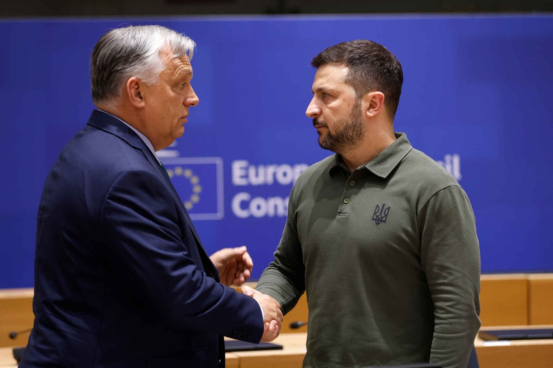Stemningen mellom Ukrainas president Volodymyr Zelenskyj og Ungarns statsminister Viktor Orbán er anstrengt for tiden. Bildet er fra da de møttes i 2024. Foto: Omar Havana / AP / NTB Stemningen mellom Ukrainas president Volodymyr Zelenskyj og Ungarns statsminister Viktor Orbán er anstrengt for tiden. Bildet er fra da de møttes i 2024. Foto: Omar Havana / AP / NTB