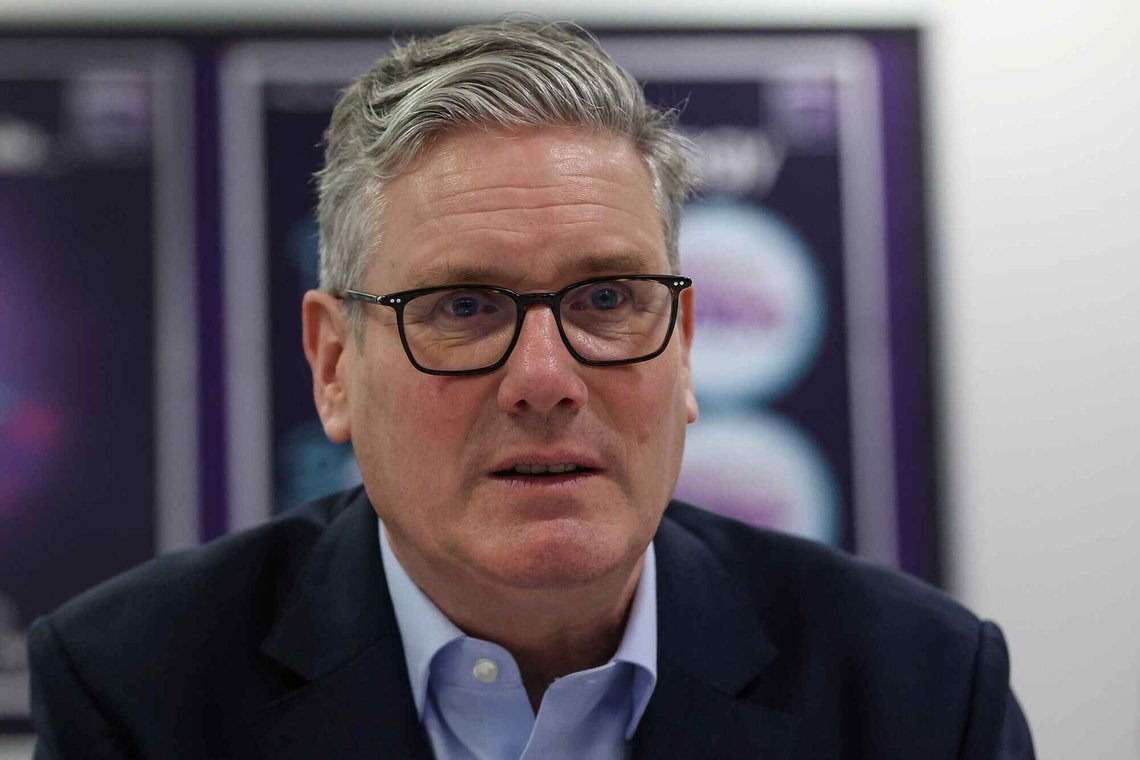 Keir Starmer leder det som en gang var verdens mektigste land inn mot undergangen. Foto: Scott Heppell / AP / NTB Keir Starmer leder det som en gang var verdens mektigste land inn mot undergangen. Foto: Scott Heppell / AP / NTB