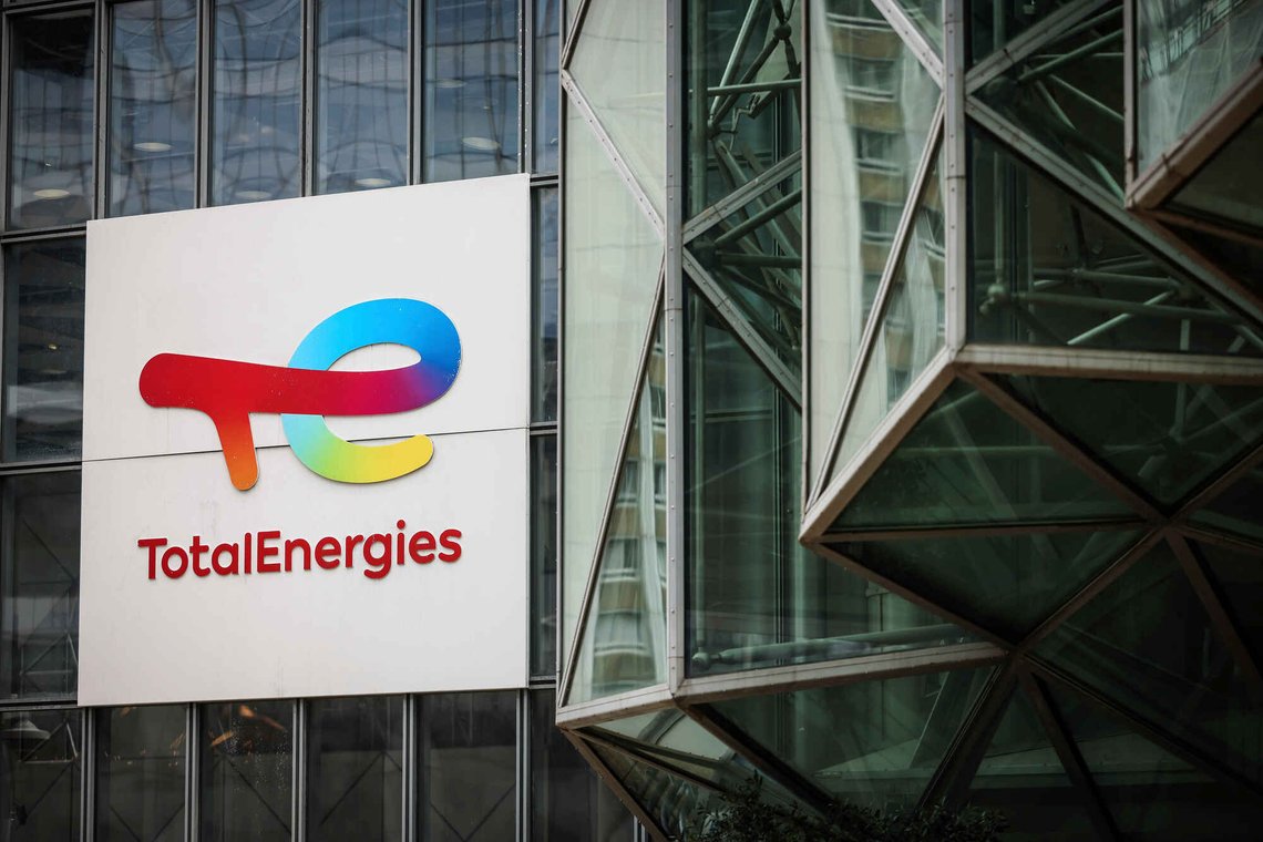 Den franske energigiganten TotalEnergies har lovet å skrote all satsing på vindkraft i USA som del av et forlik med Trump-administrasjonen. Foto: Thomas Padilla / AP / NTB Den franske energigiganten TotalEnergies har lovet å skrote all satsing på vindkraft i USA som del av et forlik med Trump-administrasjonen. Foto: Thomas Padilla / AP / NTB