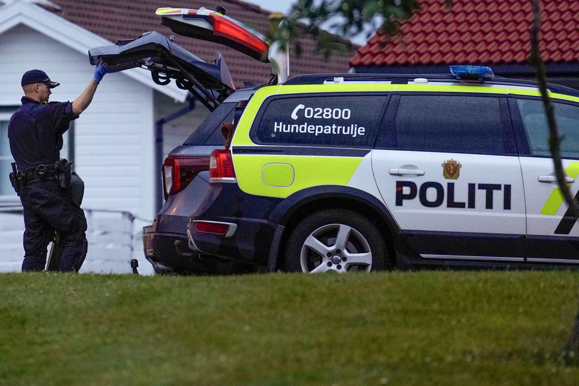 Oslo 20240615.
Politiet har rykket ut til en voldshendelse på Åkra på Karmøy lørdag kveld.
Foto: Jan Kåre Ness / NTB Oslo 20240615.
Politiet har rykket ut til en voldshendelse på Åkra på Karmøy lørdag kveld.
Foto: Jan Kåre Ness / NTB