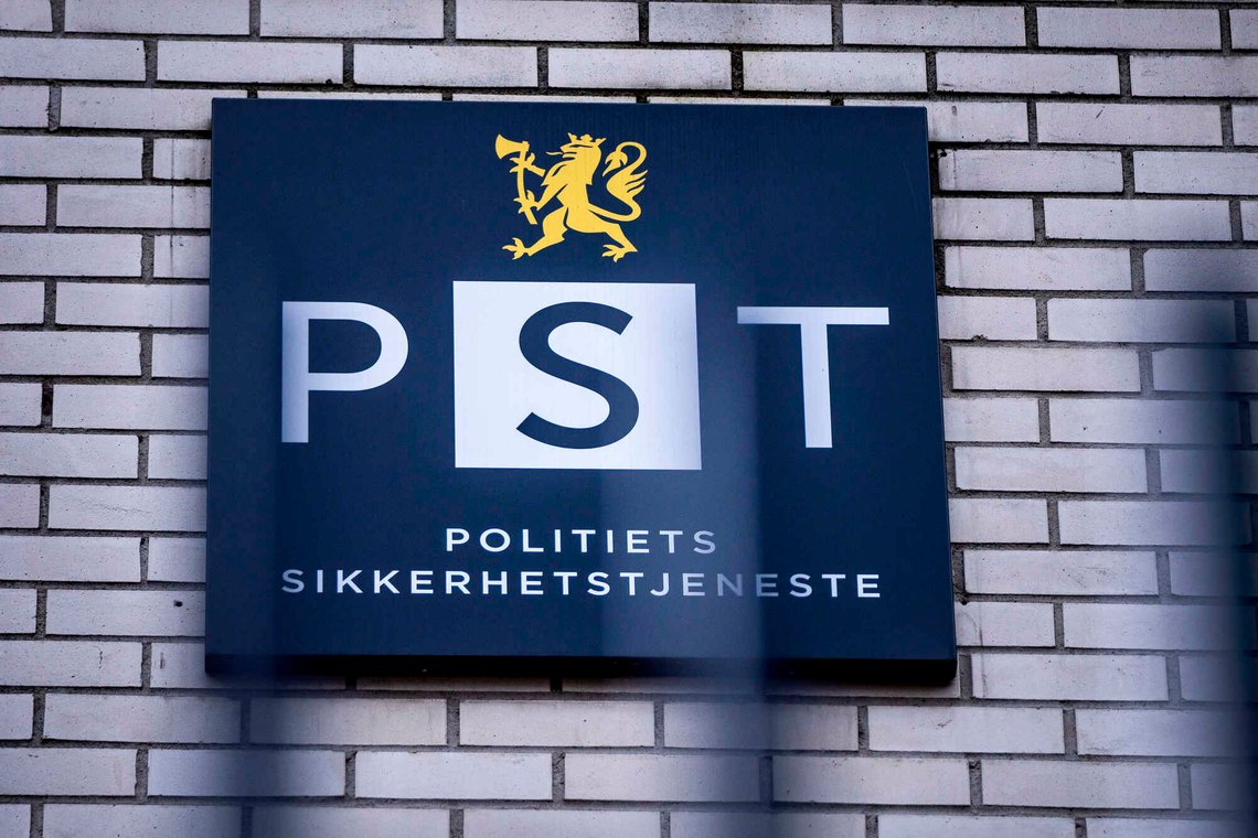 Oslo 20221212.
PST logo, Politiets Sikkerhetstjeneste i Nydalen.
Foto: Gorm Kallestad / NTB Oslo 20221212.
PST logo, Politiets Sikkerhetstjeneste i Nydalen.
Foto: Gorm Kallestad / NTB