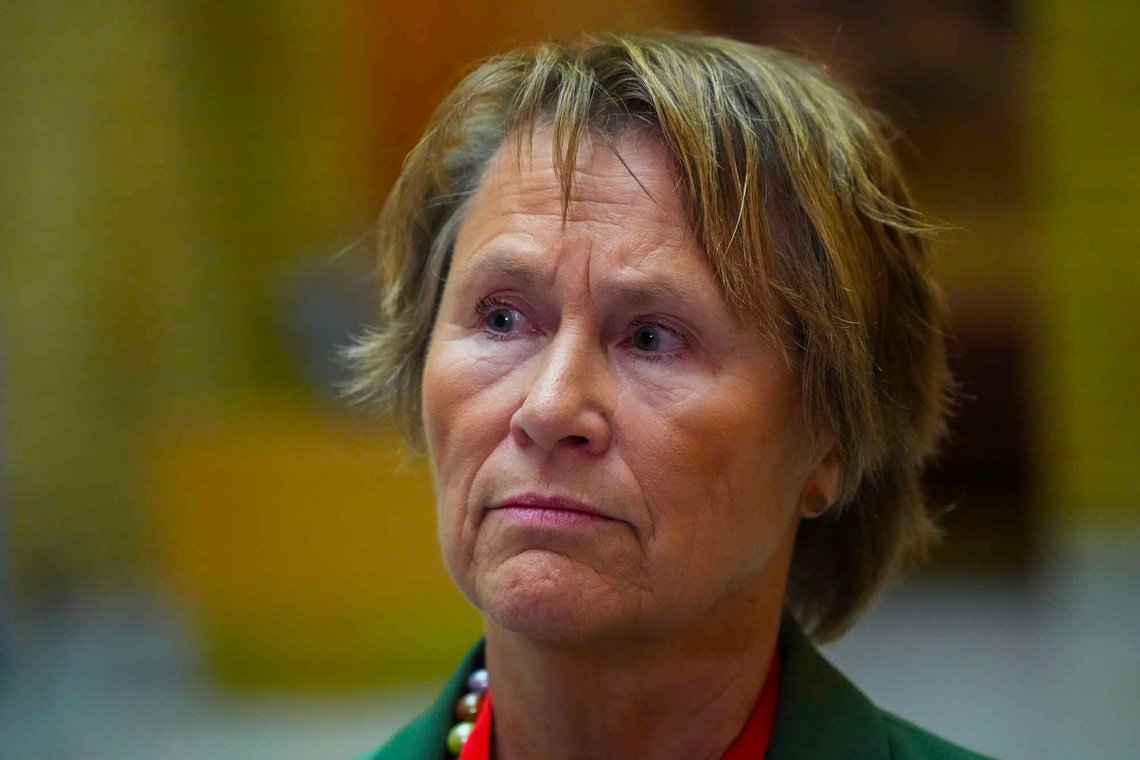 Oslo 20251112.
EOS-utvalgets leder Grete Faremo overleverer en særsilt melding til Stortinget.
Foto: Ole Berg-Rusten / NTB Oslo 20251112.
EOS-utvalgets leder Grete Faremo overleverer en særsilt melding til Stortinget.
Foto: Ole Berg-Rusten / NTB