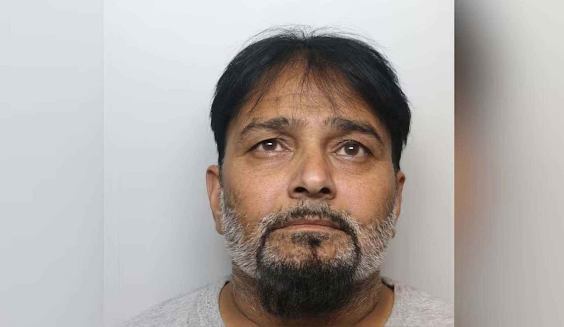 Voldtektsmannen Abdul Qayum ble dømt til 14 års fengsel. (Foto: Politiet i West Yorkshire) Voldtektsmannen Abdul Qayum ble dømt til 14 års fengsel. (Foto: Politiet i West Yorkshire)