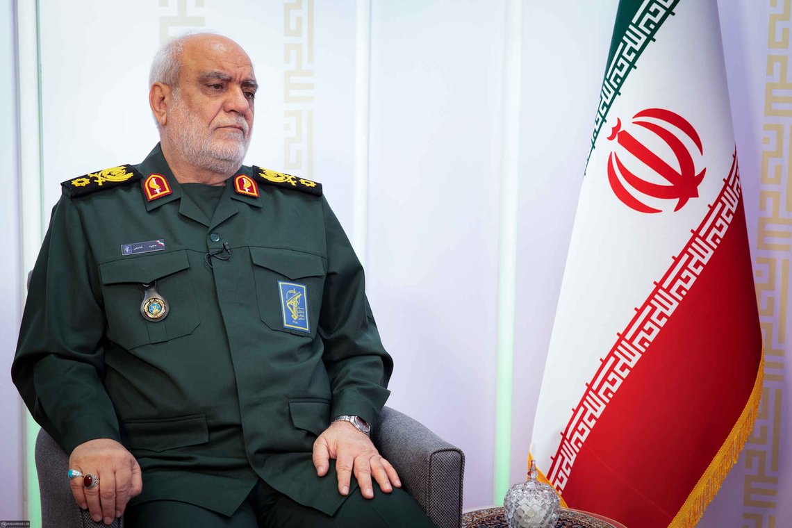 Etterretningsjefen i Den islamske Revolusjonsgarden, Majid Khademi, er drept i et luftangrep utført av USA og Israel. Toppoffiserer i Iran lever farlig i disse dager. Foto: Khamenei.ir /CC BY 4.0/ Wikimedia Etterretningsjefen i Den islamske Revolusjonsgarden, Majid Khademi, er drept i et luftangrep utført av USA og Israel. Toppoffiserer i Iran lever farlig i disse dager. Foto: Khamenei.ir /CC BY 4.0/ Wikimedia